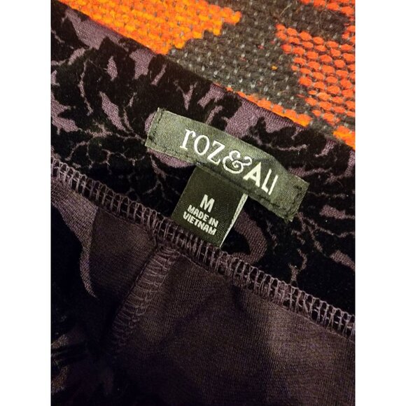 NEW Roz & Ali Purple & Black Velvet Damask Print Leggings M - Picture 2 of 13
